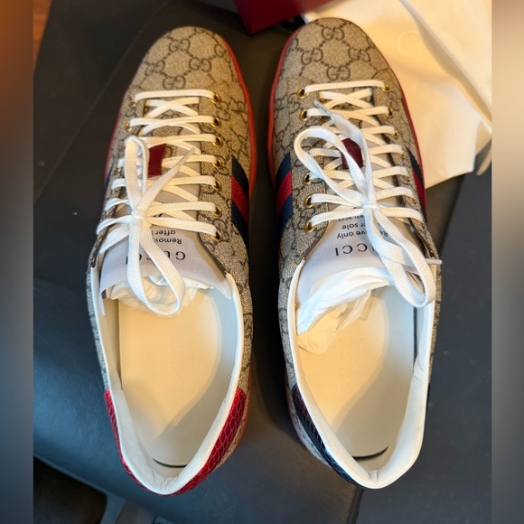 Gucci Ace Supreme GG beige sneakers - Picture 3 of 11